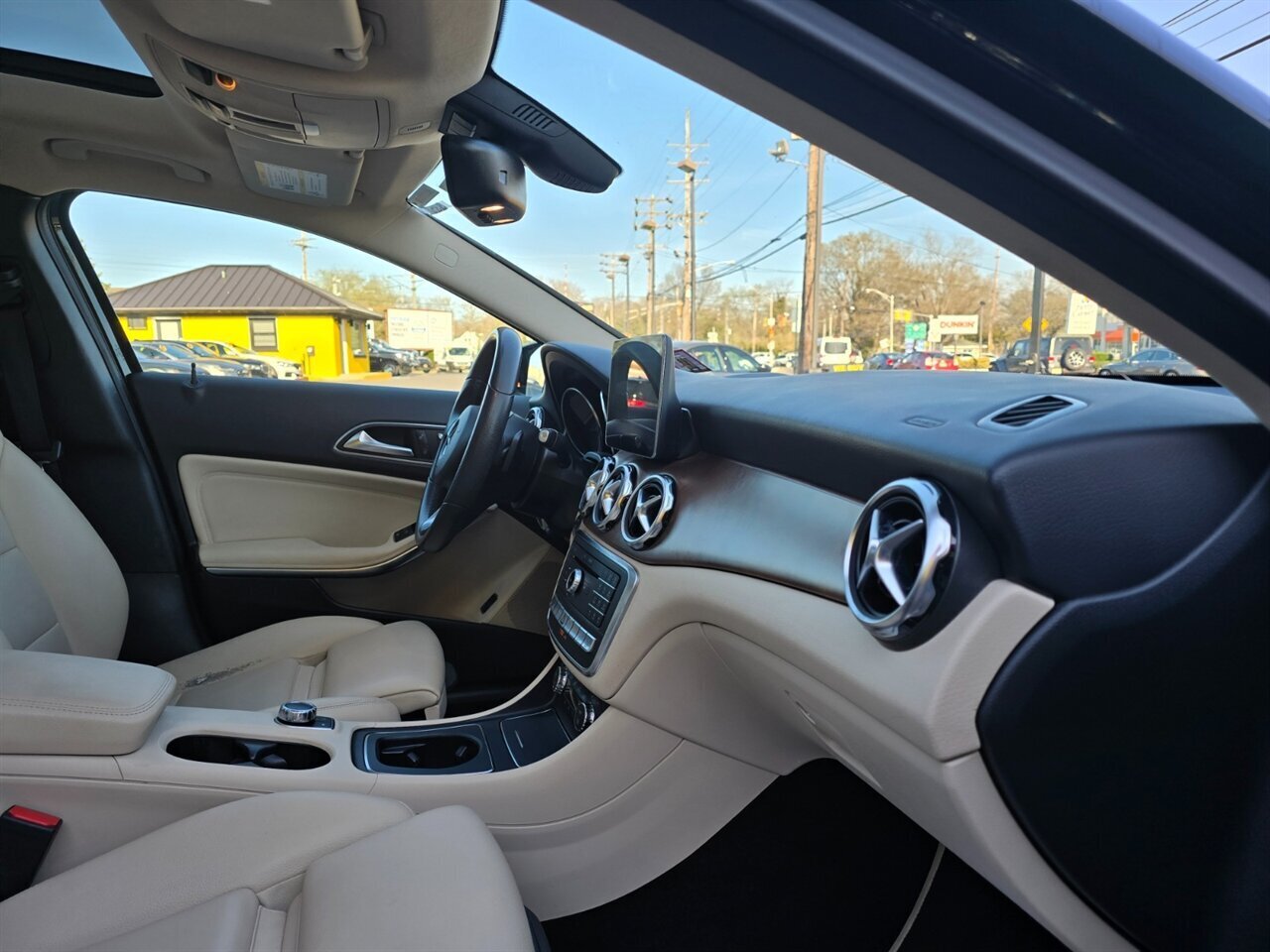 2018 Mercedes-Benz GLA 250 4MATIC - Photo 17 - Red Bank, NJ 07701