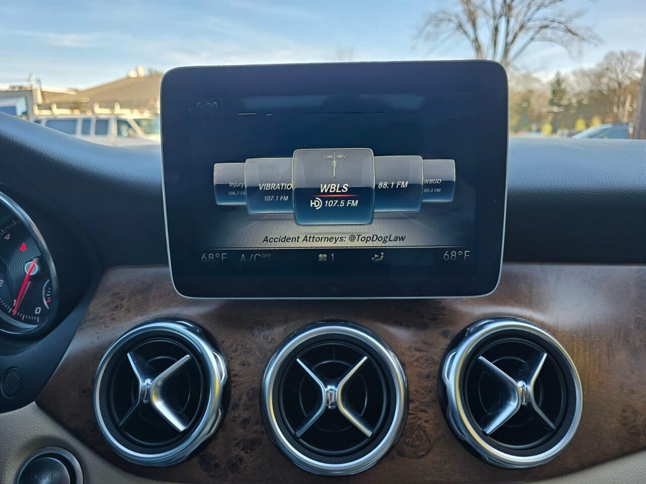 2018 Mercedes-Benz GLA 250 4MATIC - Photo 7 - Red Bank, NJ 07701