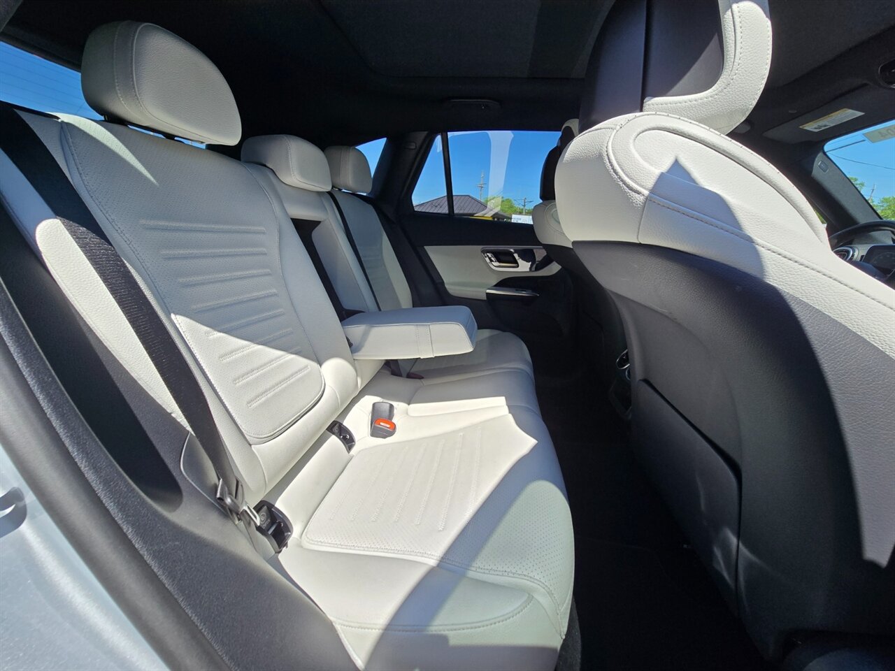 2023 Mercedes-Benz GLC 300 4MATIC - Photo 42 - Red Bank, NJ 07701