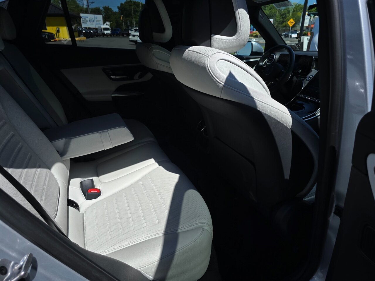 2023 Mercedes-Benz GLC 300 4MATIC - Photo 14 - Red Bank, NJ 07701