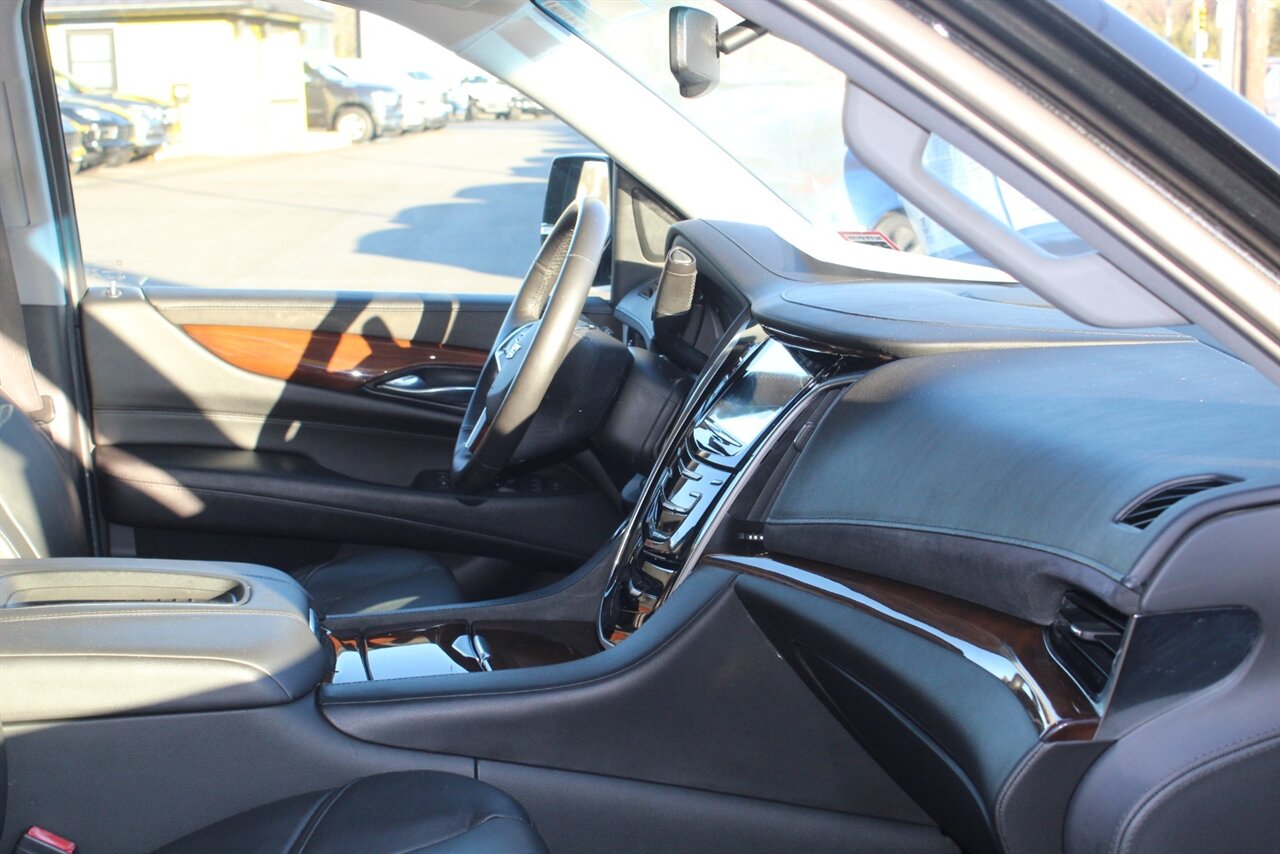 2019 Cadillac Escalade ESV Standard - Photo 20 - Red Bank, NJ 07701