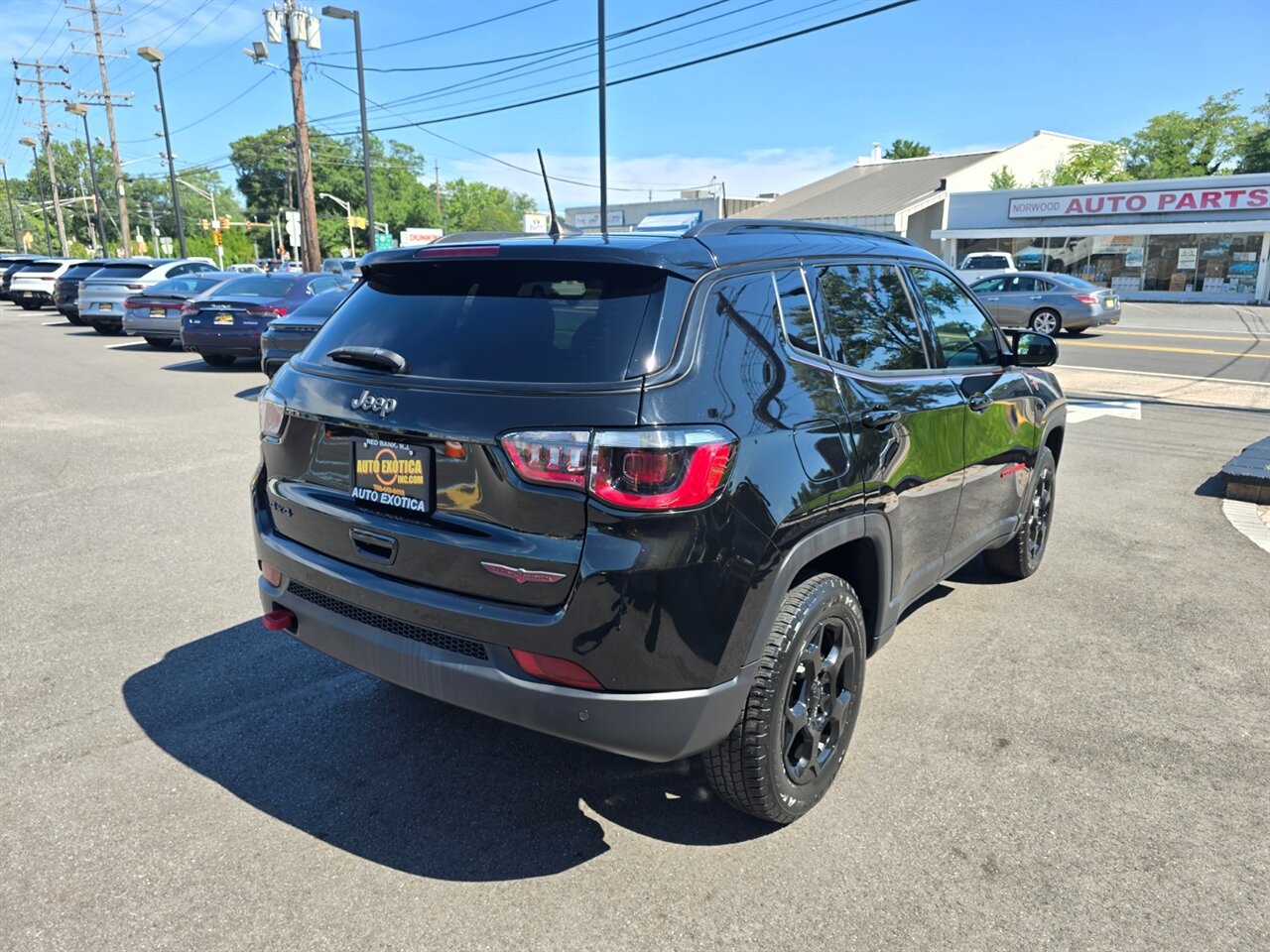 2023 Jeep Compass Trailhawk - Photo 3 - Red Bank, NJ 07701