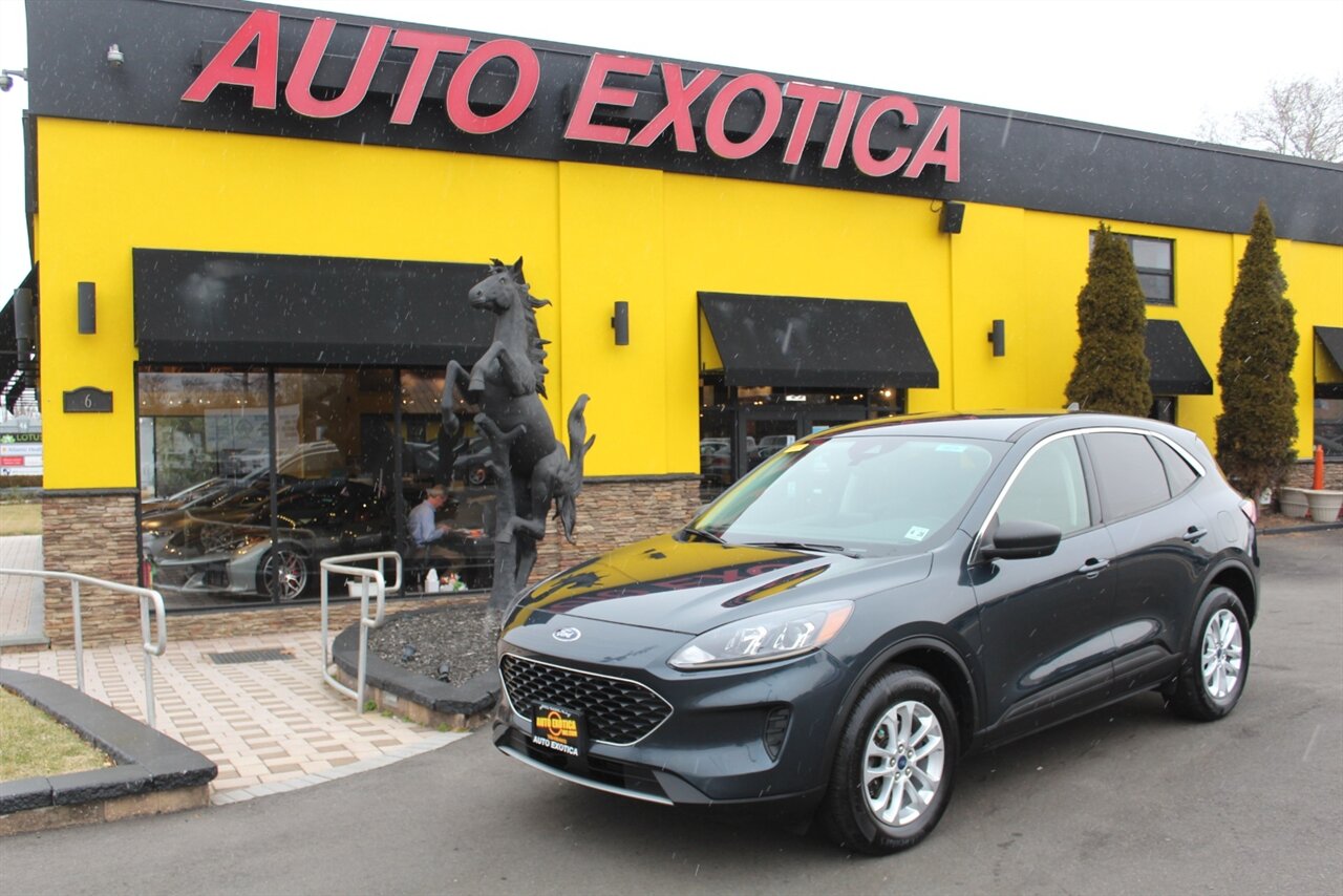 2022 Ford Escape SE   - Photo 1 - Red Bank, NJ 07701