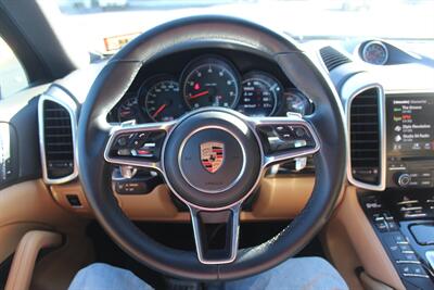 2018 Porsche Cayenne Platinum Edition   - Photo 6 - Red Bank, NJ 07701