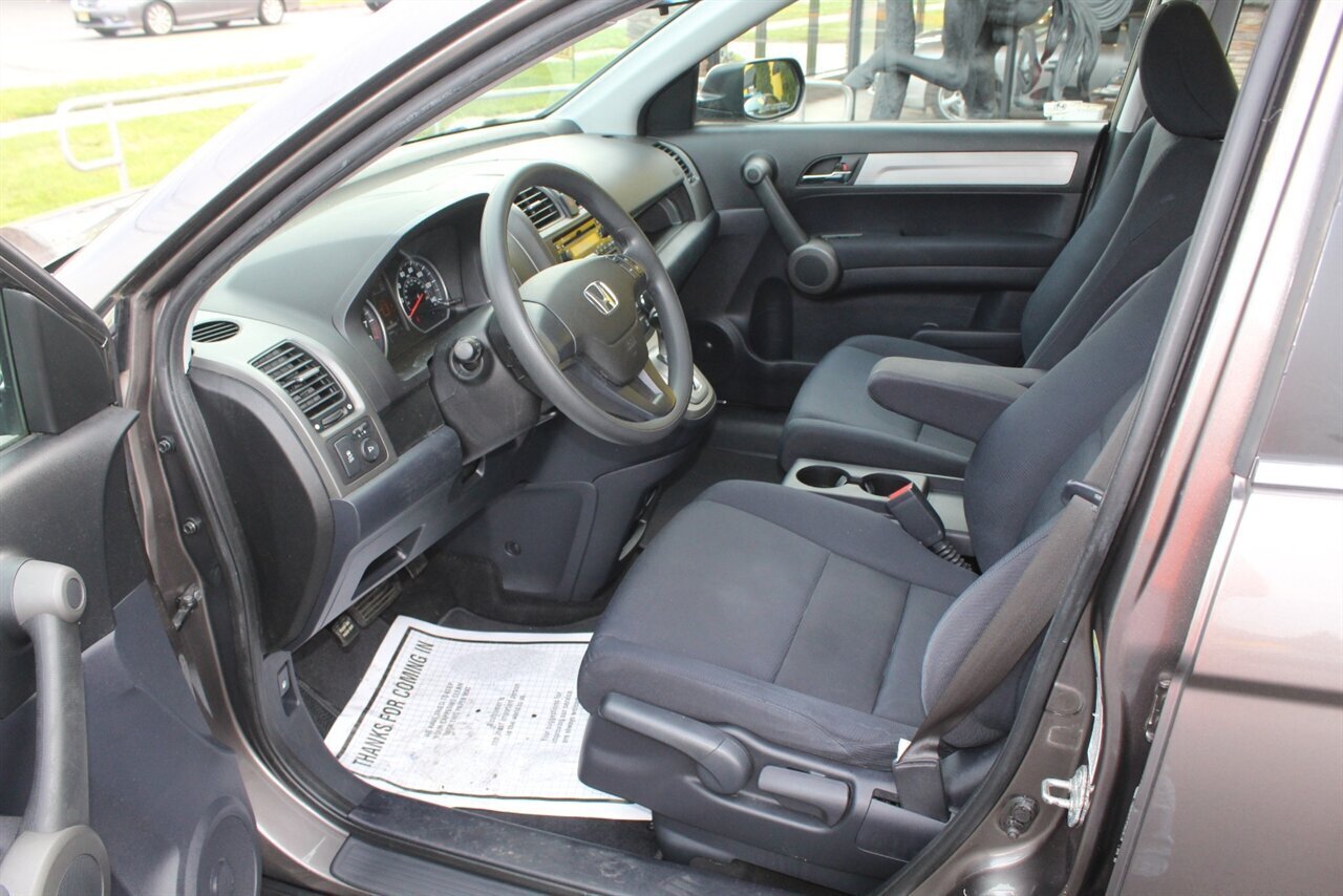 2010 Honda CR-V LX   - Photo 8 - Red Bank, NJ 07701
