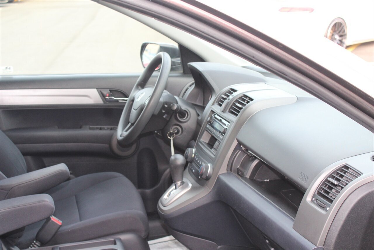 2010 Honda CR-V LX   - Photo 15 - Red Bank, NJ 07701