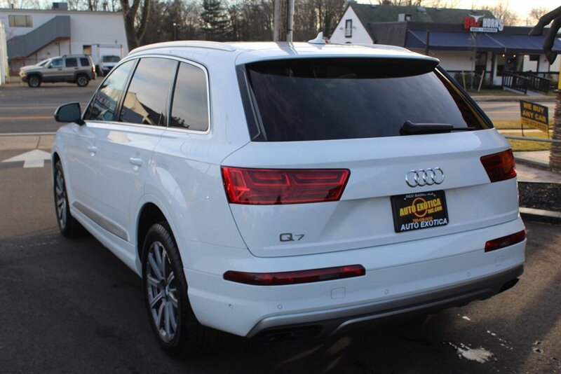 2019 Audi Q7 quattro Premium Plus  