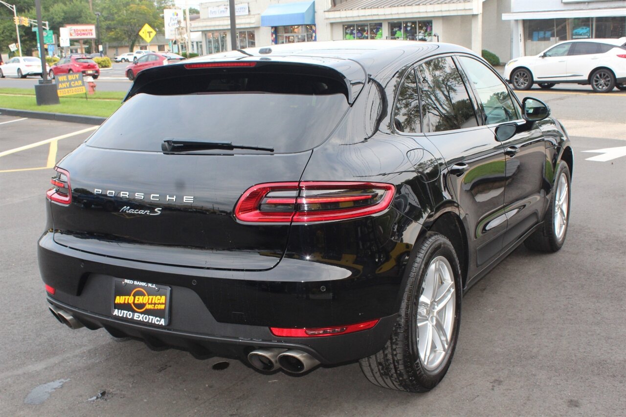2016 Porsche Macan S photo 2