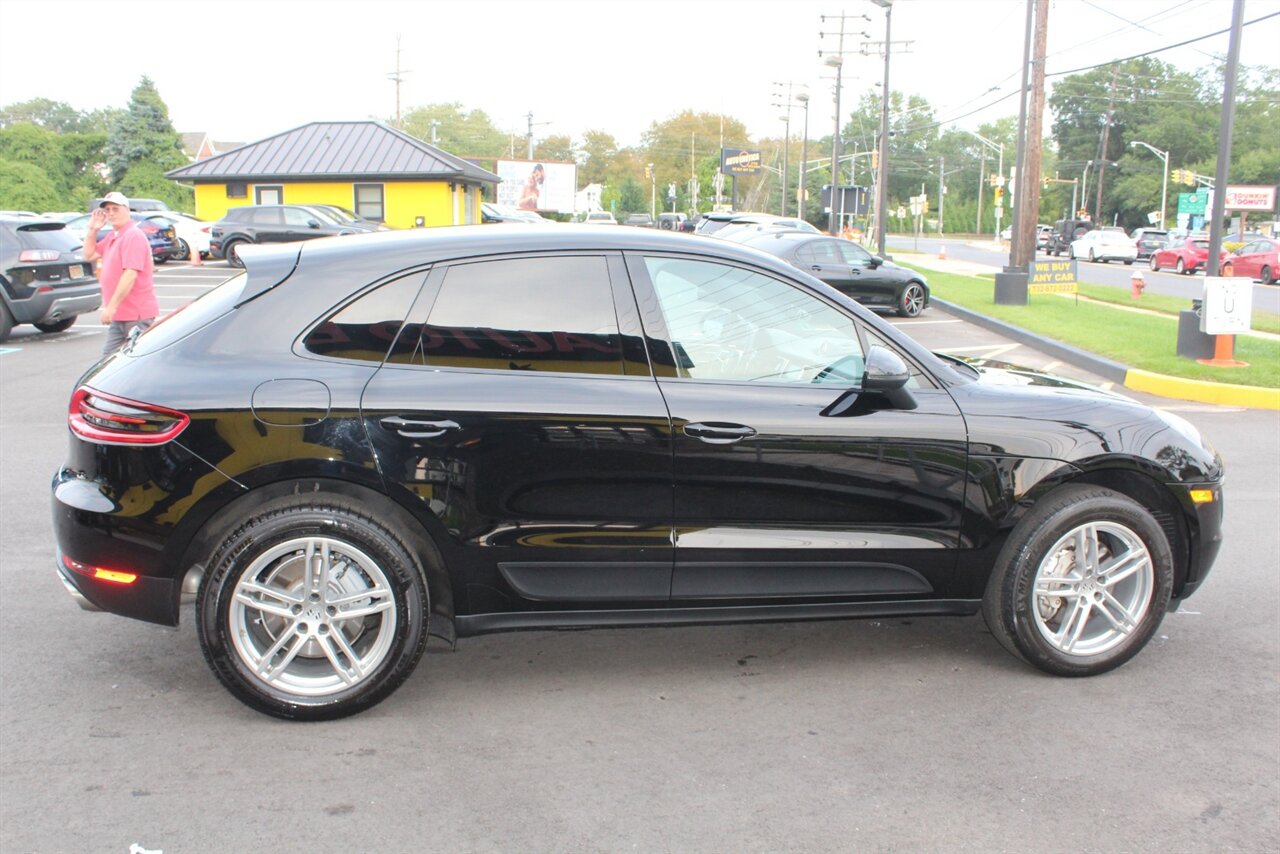 2016 Porsche Macan S photo 22