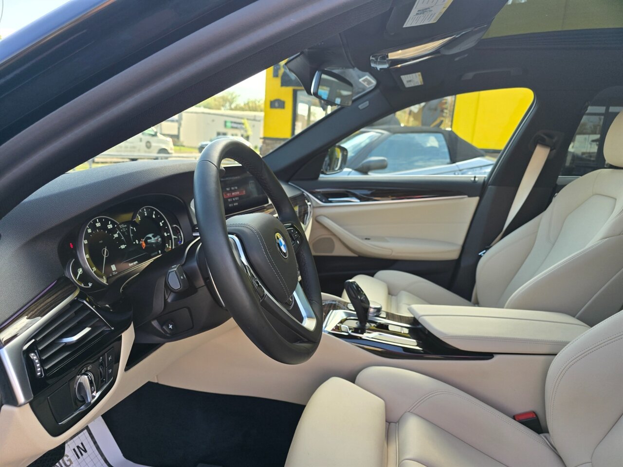 2019 BMW 530i xDrive - Photo 18 - Red Bank, NJ 07701