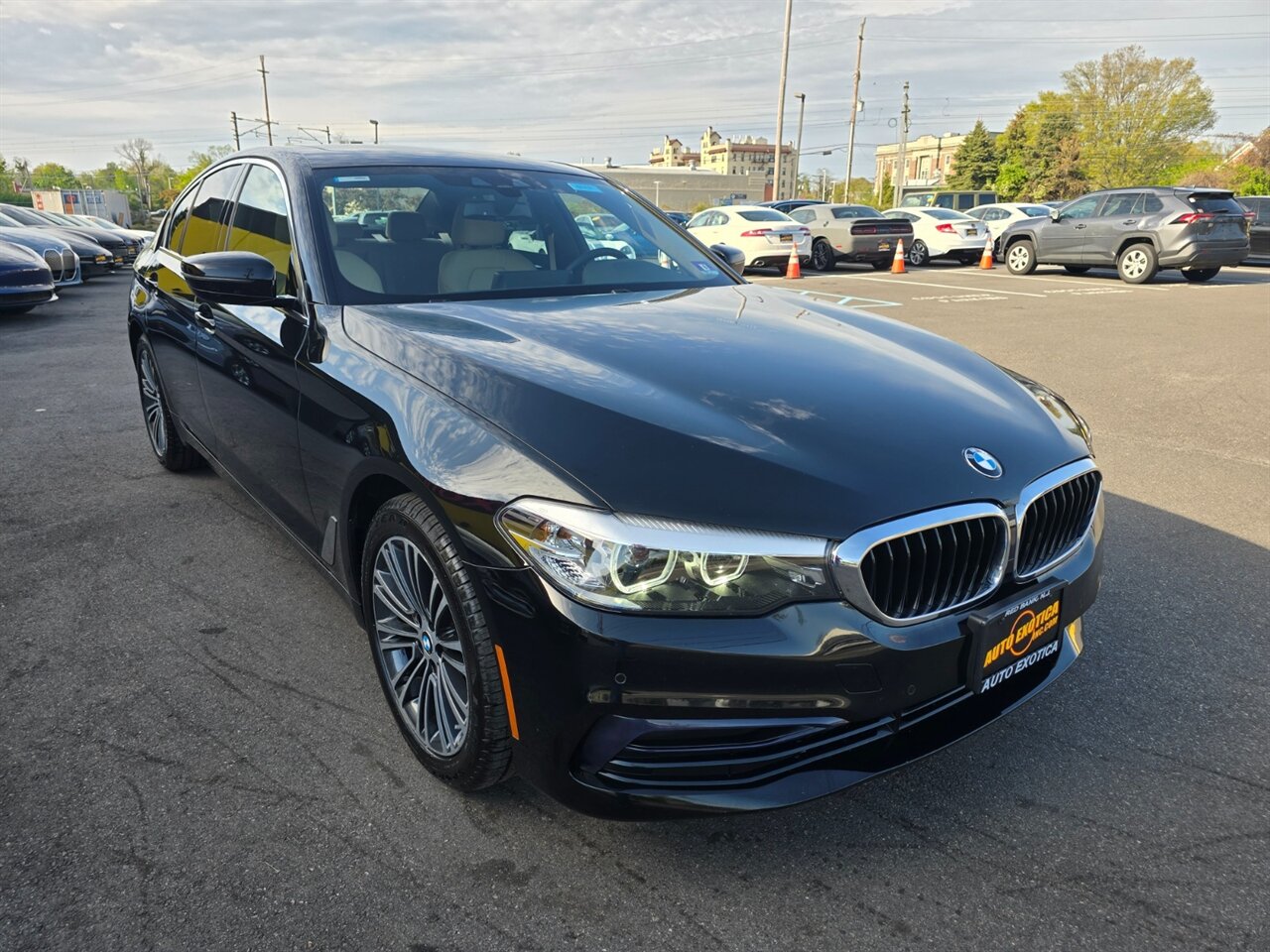 2019 BMW 530i xDrive - Photo 4 - Red Bank, NJ 07701