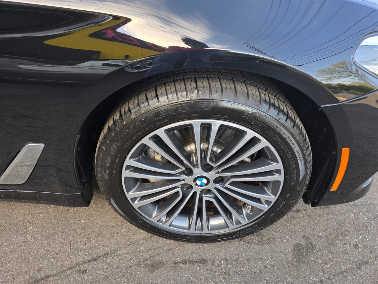 2019 BMW 530i xDrive - Photo 29 - Red Bank, NJ 07701