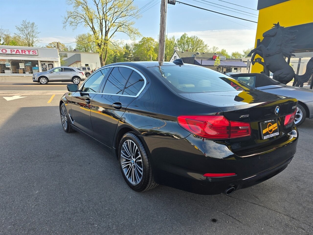 2019 BMW 530i xDrive - Photo 2 - Red Bank, NJ 07701