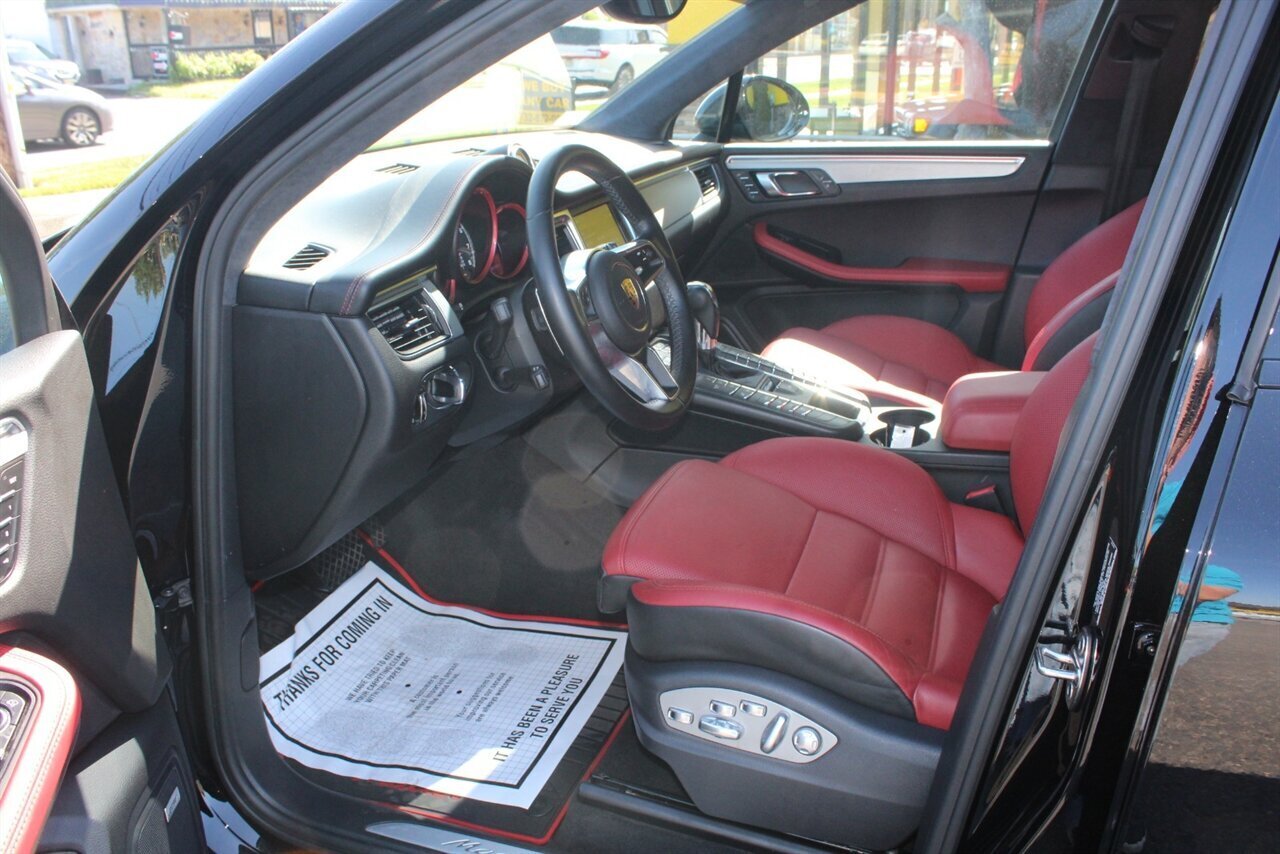 2016 Porsche Macan Turbo - Photo 11 - Red Bank, NJ 07701