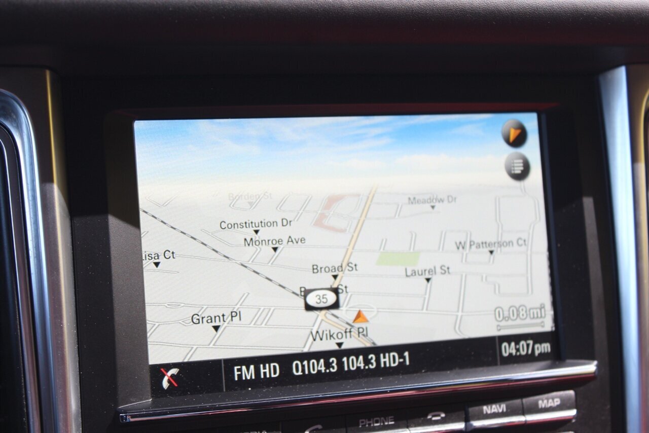 2016 Porsche Macan Turbo - Photo 8 - Red Bank, NJ 07701