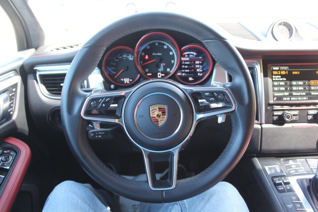 2016 Porsche Macan Turbo - Photo 5 - Red Bank, NJ 07701