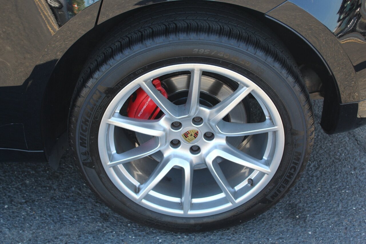 2016 Porsche Macan Turbo - Photo 28 - Red Bank, NJ 07701