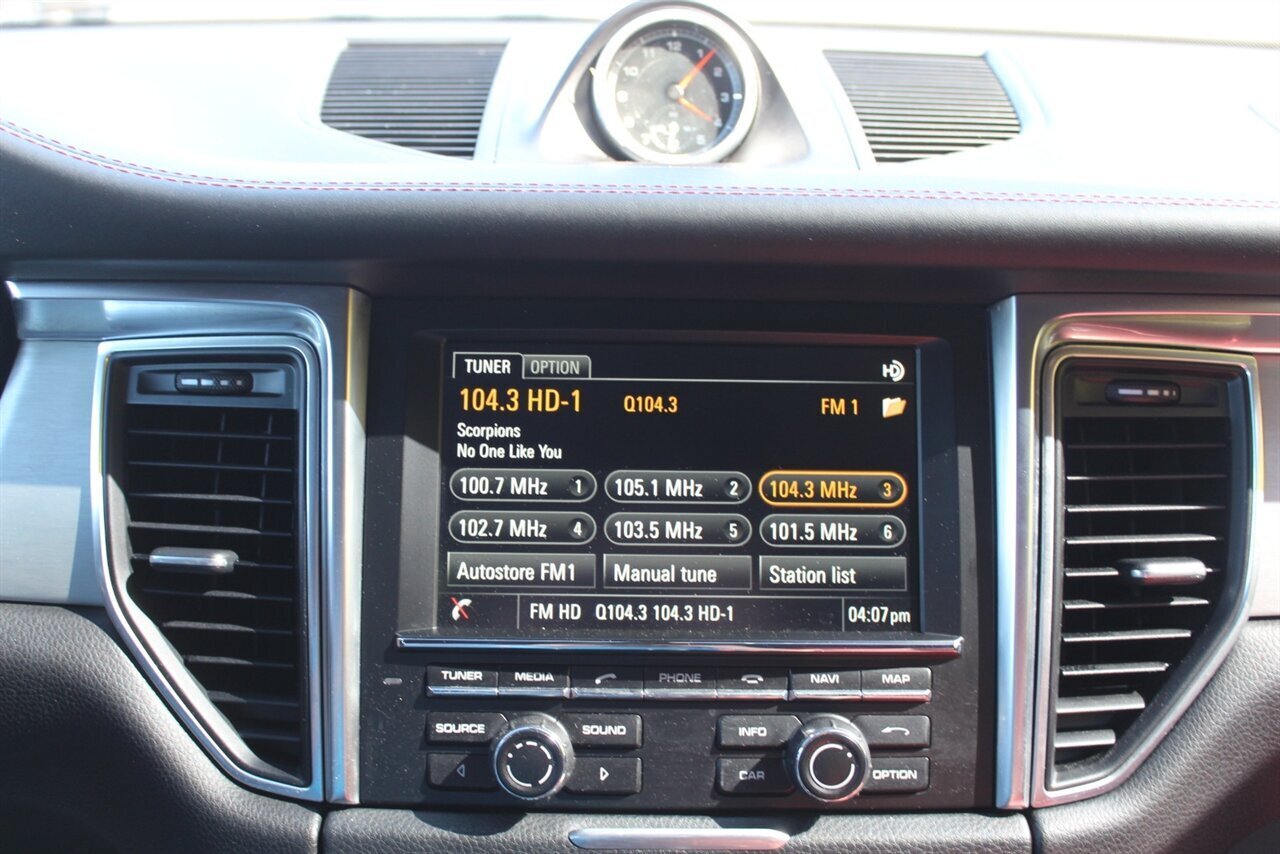 2016 Porsche Macan Turbo - Photo 6 - Red Bank, NJ 07701