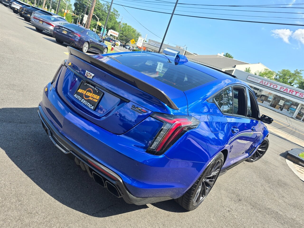 2026 Cadillac CT5-V Blackwing - Photo 4 - Red Bank, NJ 07701