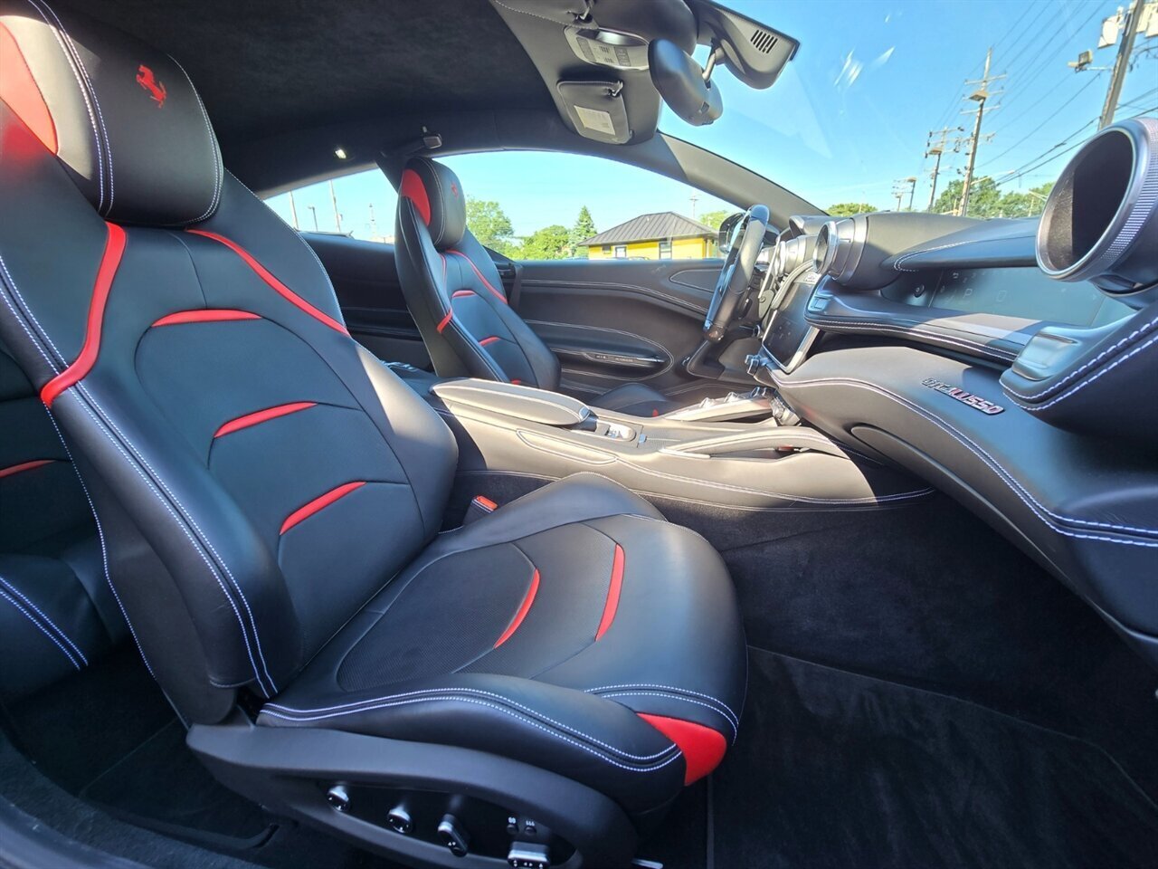 2017 Ferrari GTC4Lusso - Photo 24 - Red Bank, NJ 07701