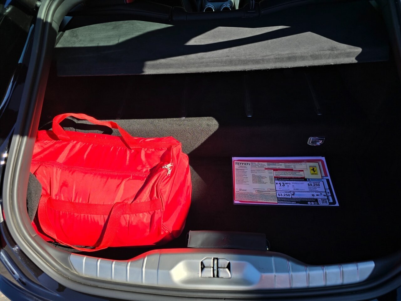 2017 Ferrari GTC4Lusso - Photo 32 - Red Bank, NJ 07701