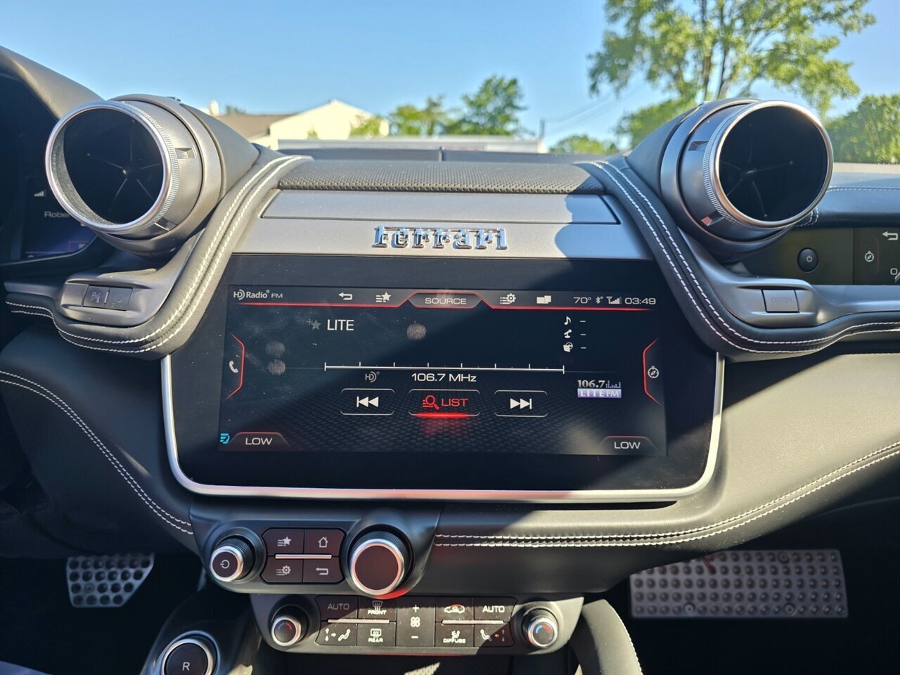 2017 Ferrari GTC4Lusso - Photo 12 - Red Bank, NJ 07701