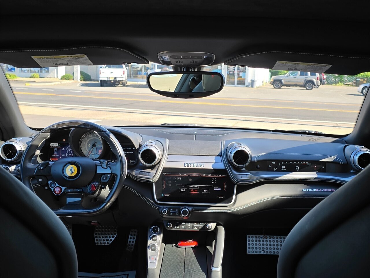 2017 Ferrari GTC4Lusso - Photo 29 - Red Bank, NJ 07701