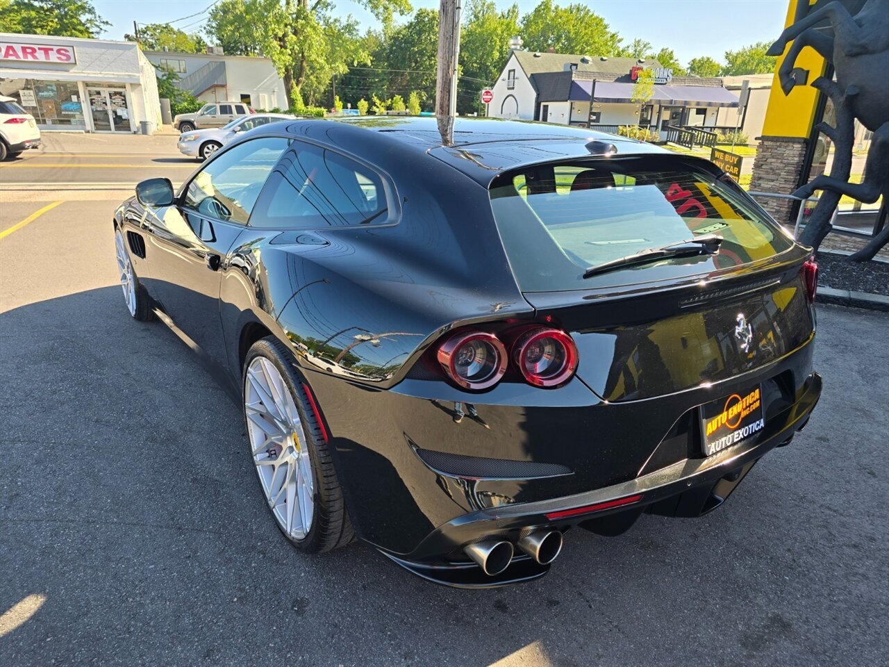 2017 Ferrari GTC4Lusso - Photo 6 - Red Bank, NJ 07701