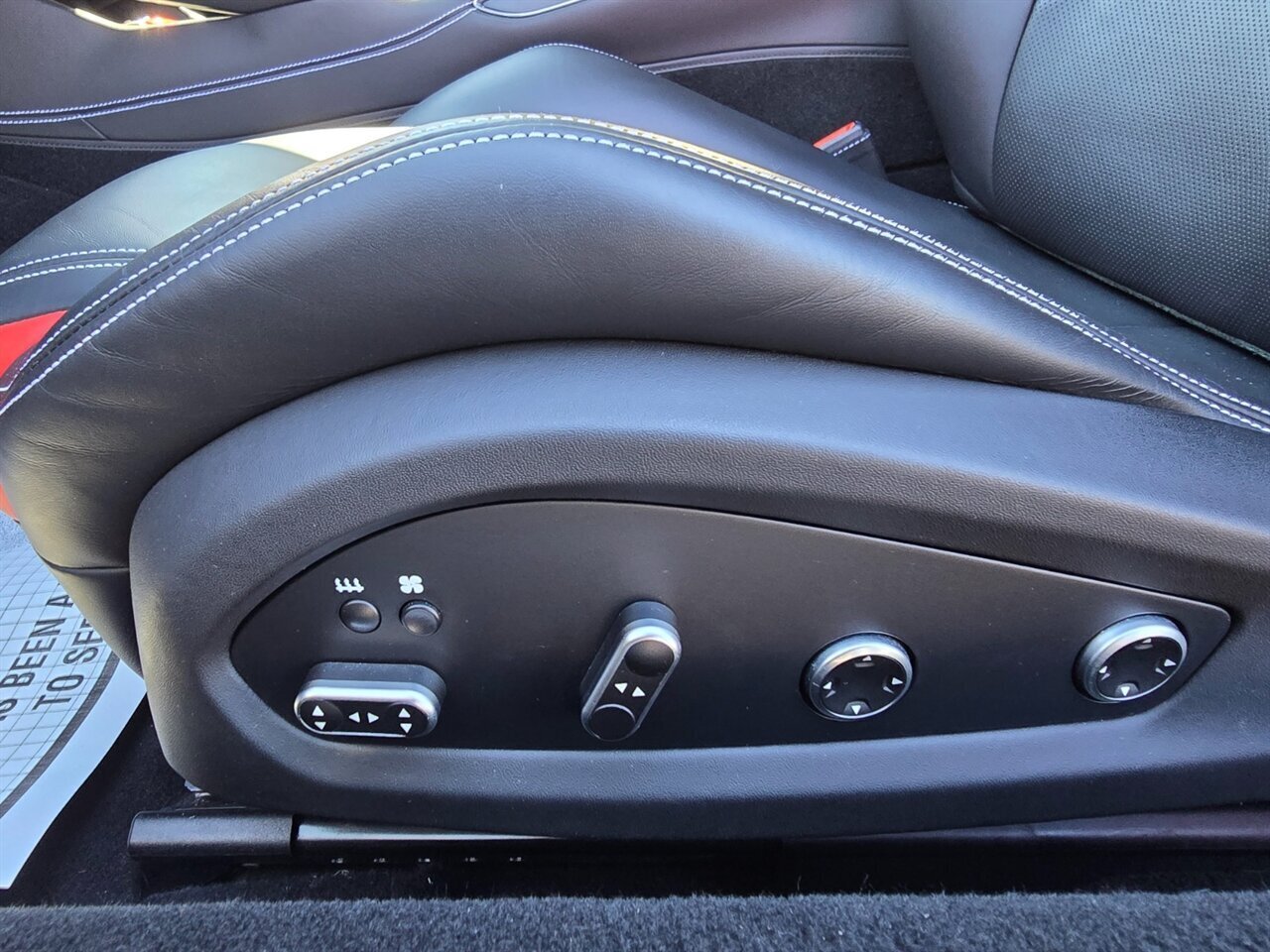 2017 Ferrari GTC4Lusso - Photo 19 - Red Bank, NJ 07701