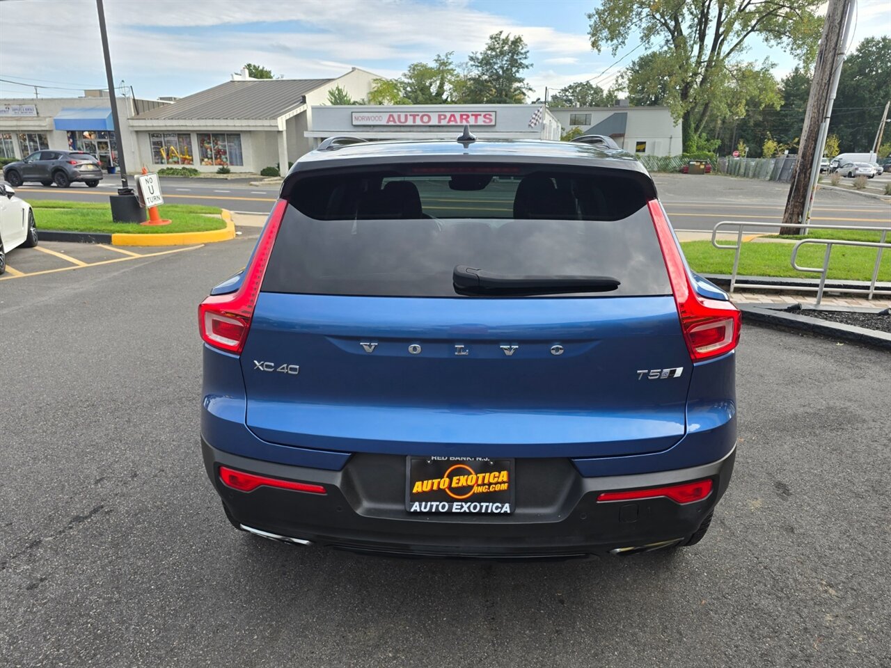 2020 Volvo XC40 T5 R-Design - Photo 23 - Red Bank, NJ 07701