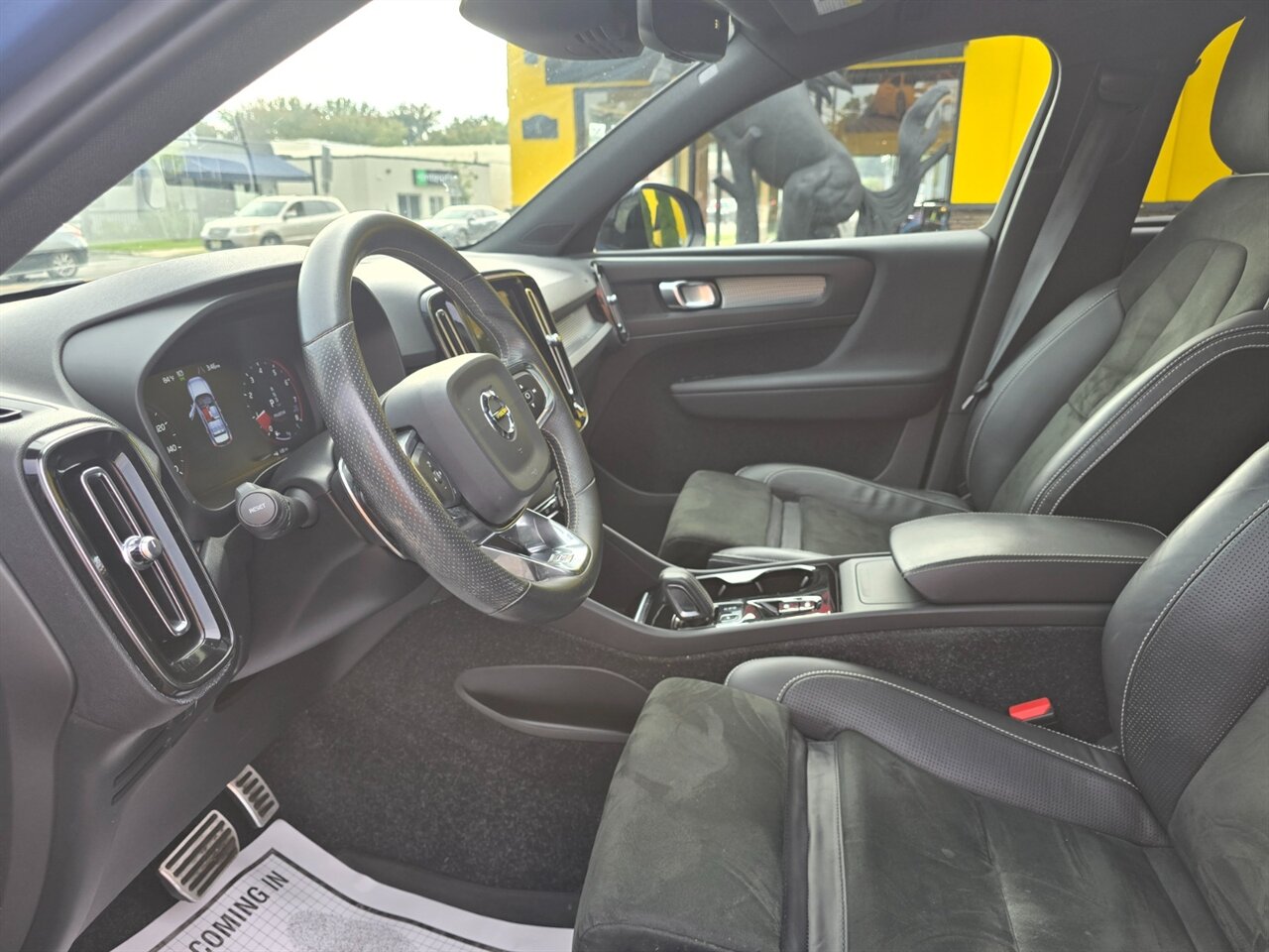 2020 Volvo XC40 T5 R-Design - Photo 16 - Red Bank, NJ 07701