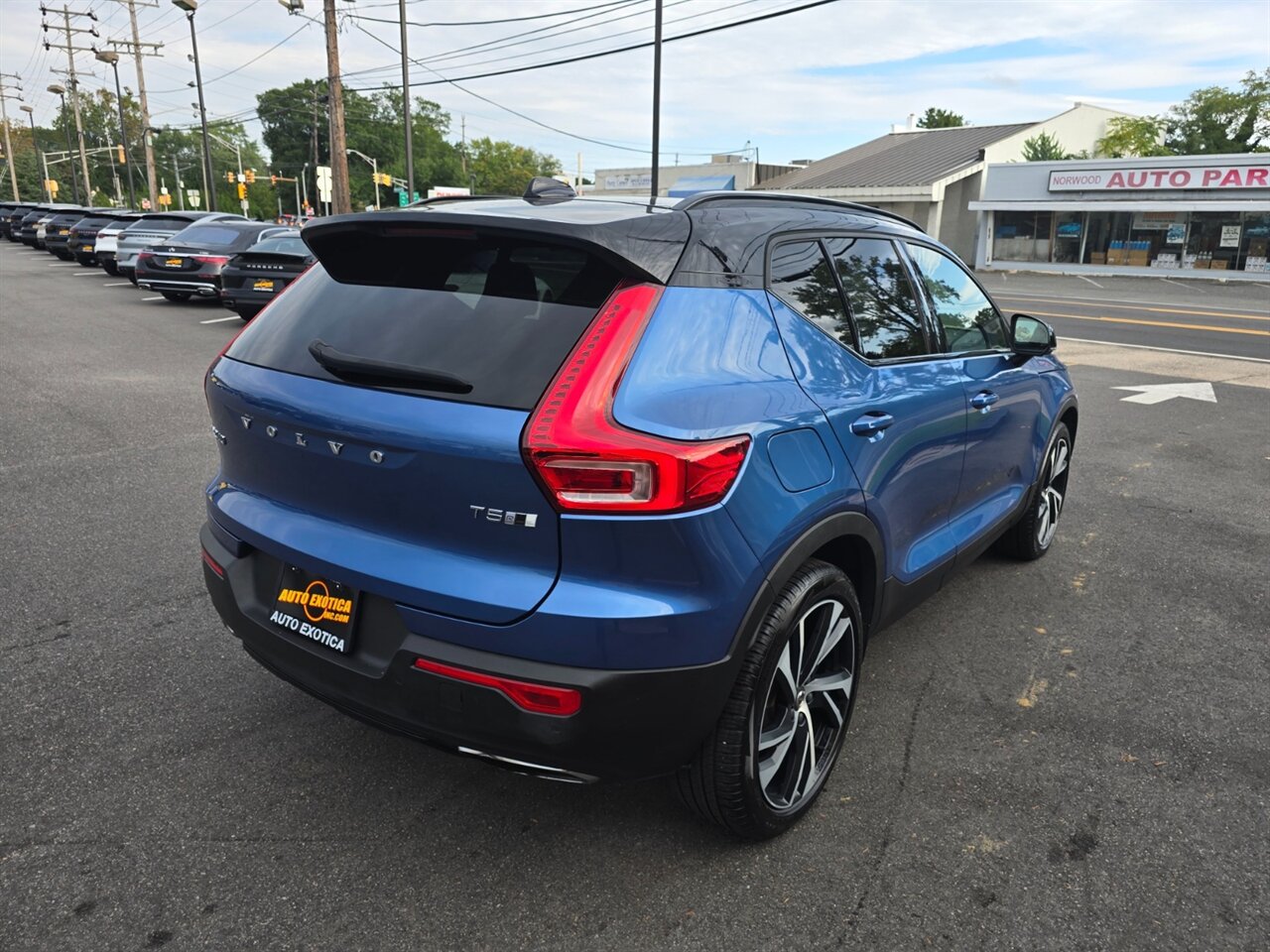 2020 Volvo XC40 T5 R-Design - Photo 3 - Red Bank, NJ 07701