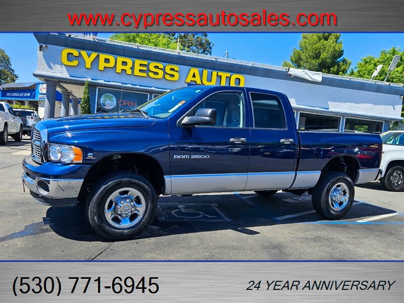Patriot Blue Pearlcoat/Bright Silver Metallic Clea 2005 Dodge RAM 2500 SLT Quad Cab 4WD Pickup Truck Four-Wheel Drive Automatic