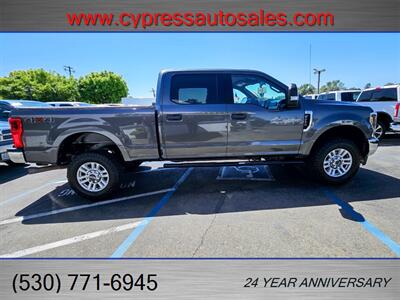 2018 Ford F-250 XLT CREW CAB 4X4 LOW MILES - Photo 10 - Auburn, CA 95603