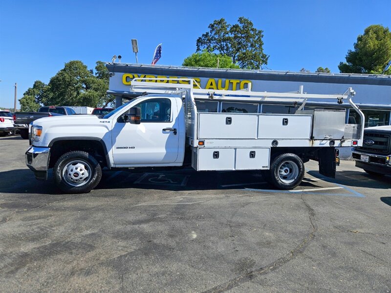 2019 GMC Sierra 3500 CONTRACTOR BED 4X4 LOW MILES  