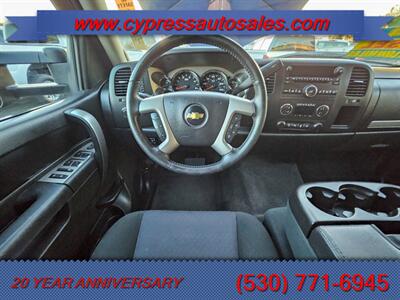 2013 Chevrolet Silverado 2500 LT 6.6L Diesel Crew Cab 4x4   - Photo 18 - Auburn, CA 95603