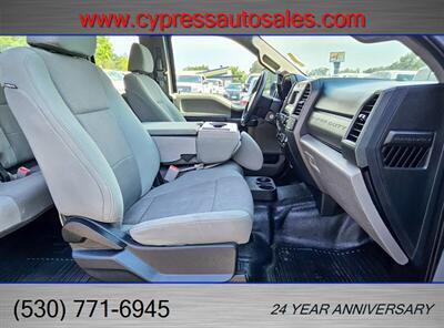 2017 Ford F-250 XL Super Cab 6.2L 4x4 Utility Bed   - Photo 13 - Auburn, CA 95603