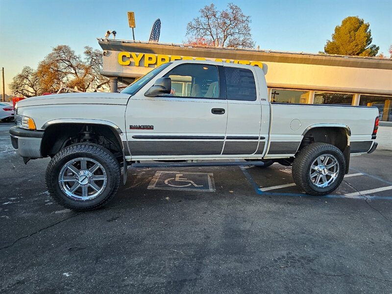 2001 Dodge Ram 2500 SLT 5.9L CUMMINS DIESEL 4x4  