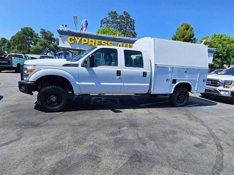 2012 Ford F-250 CREW CAB 4X4 UTILITY BED  