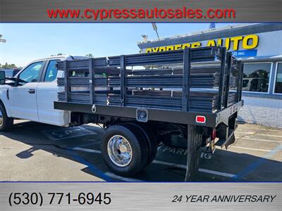 2017 Ford F-350 Super Duty FLAT BED DUALLY LOW MILES - Photo 3 - Auburn, CA 95603