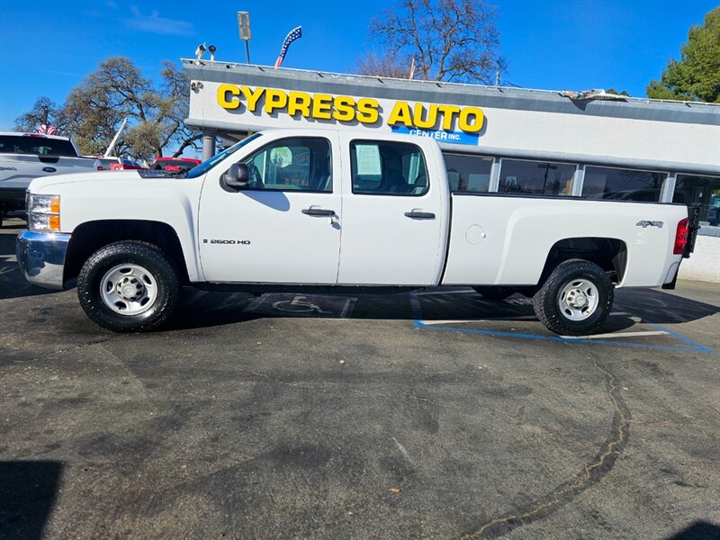 2009 Chevrolet Silverado 2500HD DURAMAX DIESEL 4X4 W/TOMMY LIFT  