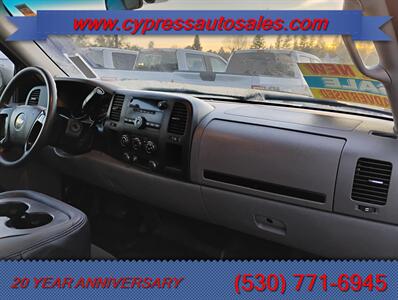 2013 Chevrolet Silverado 1500 ONE OWNER LIKE NEW   - Photo 12 - Auburn, CA 95603