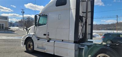 2018 Volvo VNL670  SLEEPER - Photo 8 - Wappingers Falls, NY 12590