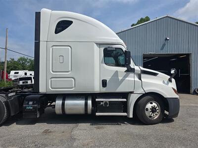 2018 Freightliner CASCADIA   - Photo 19 - Wappingers Falls, NY 12590