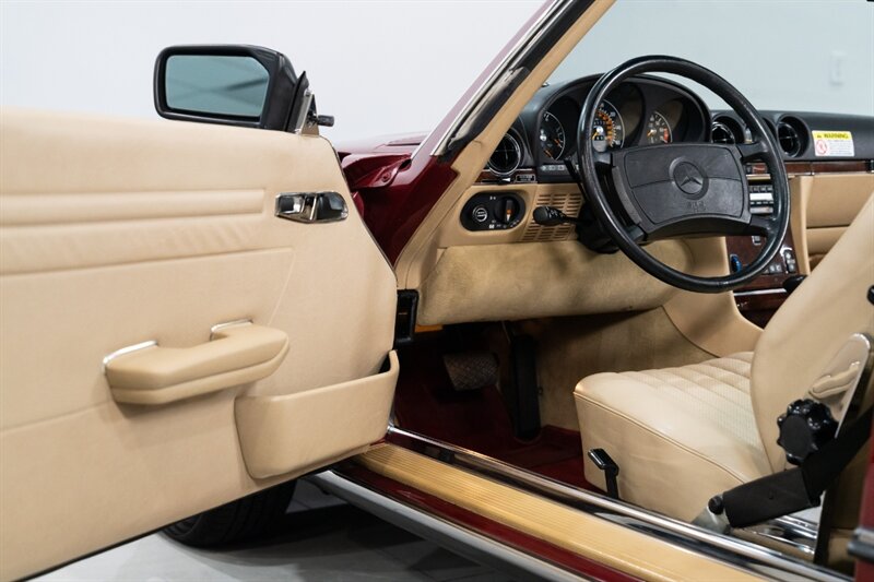 1989 Mercedes-Benz 560-Class 560 SL - Photo 36 - Neptune City, NJ 07753
