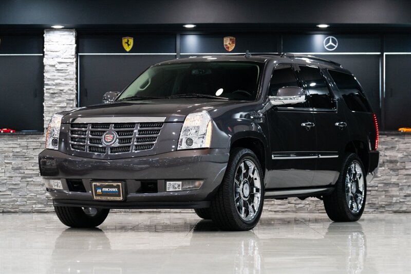 2010 Cadillac Escalade Premium   - Photo 35 - Neptune City, NJ 07753