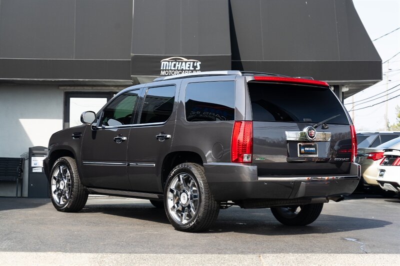 2010 Cadillac Escalade Premium   - Photo 32 - Neptune City, NJ 07753