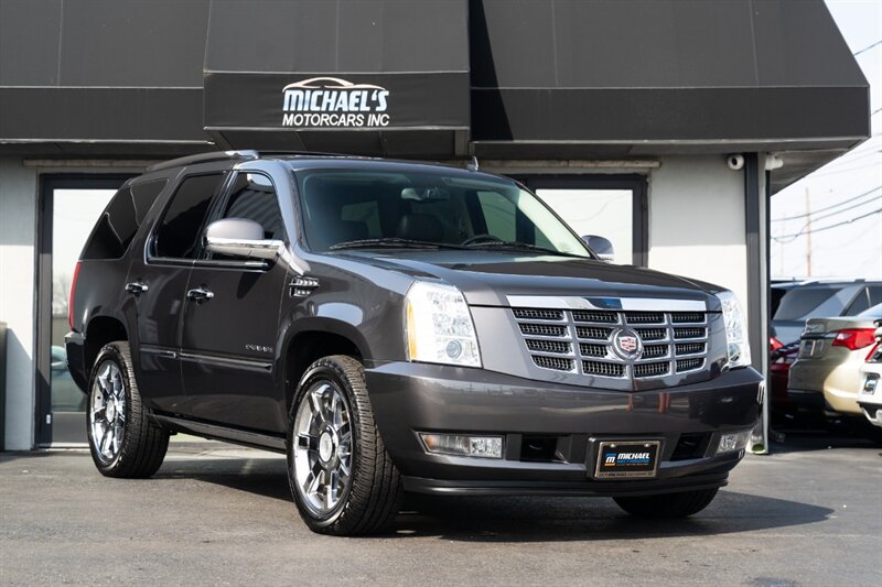 2010 Cadillac Escalade Premium   - Photo 34 - Neptune City, NJ 07753