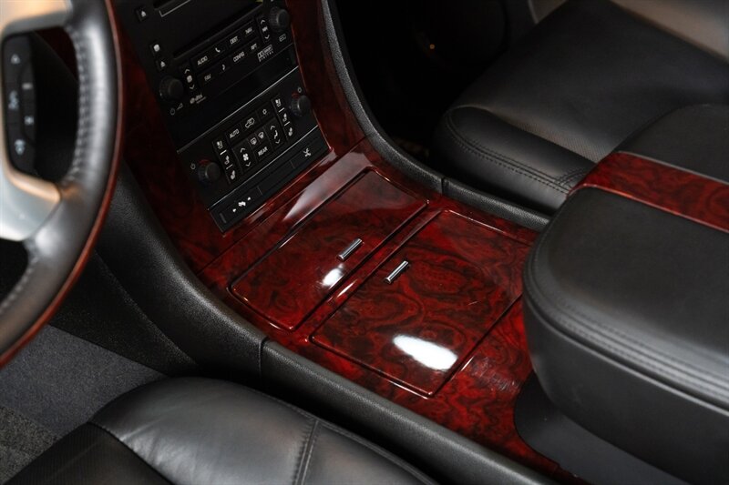 2010 Cadillac Escalade Premium   - Photo 29 - Neptune City, NJ 07753