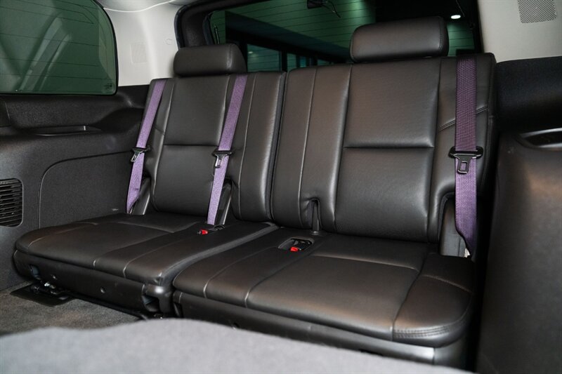 2010 Cadillac Escalade Premium   - Photo 19 - Neptune City, NJ 07753